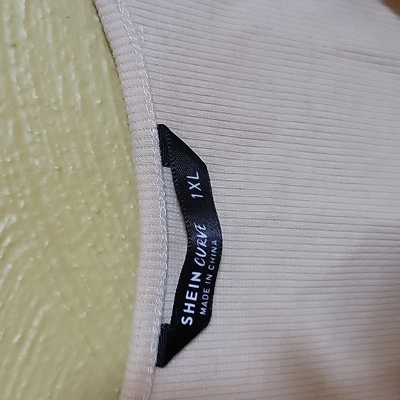 Creme eyelit camisole - Picture 2 of 4